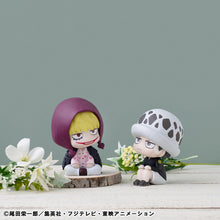Load image into Gallery viewer, PRE-ORDER Lookup Trafalgar Law Childhood Ver. & Corazon set (with gift) One Piece