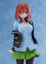 Load image into Gallery viewer, PRE-ORDER Miku Nakano Coreful Figure School Uniform Ver. Renewal Edition The Quintessential Quintuplets 2