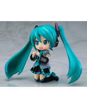 Load image into Gallery viewer, PRE-ORDER Nendoroid Doll Hatsune Miku (Rerelease) Character Vocal Series 01: Hatsune Miku