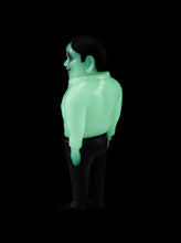 Load image into Gallery viewer, PRE-ORDER Occultic Sofubi collection Alien Serpo luminous Ver. Dan Da Dan