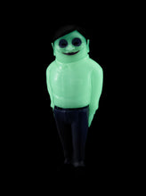 Load image into Gallery viewer, PRE-ORDER Occultic Sofubi collection Alien Serpo luminous Ver. Dan Da Dan