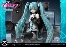 Load image into Gallery viewer, PRE-ORDER PRE-ORDER 1/4 Scale Hatsune Miku (Art by Neco) Vocaloid Deluxe Ver. Prisma Wing