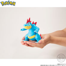 Load image into Gallery viewer, PRE-ORDER Pokemon Scale World Feraligatr Johto Region Pokemon