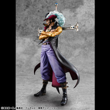 Load image into Gallery viewer, PRE-ORDER Portrait.Of.Pirates SA-LIMITED "Hawk Eye" Dracule Mihawk Ver. R One Piece