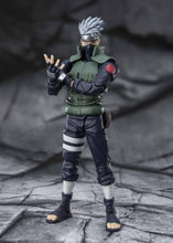 Load image into Gallery viewer, PRE-ORDER S.H.Figuarts Kakashi Hatake The Famed Sharingan Hero Naruto Shippuden (re-offer)