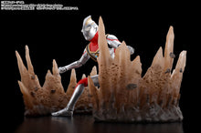 Load image into Gallery viewer, PRE-ORDER S.H.Figuarts Shinkocchou Ultraman Gaia V2 Effect Parts Set Ultraman Gaia