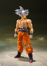 Load image into Gallery viewer, PRE-ORDER S.H.Figuarts Son Goku Ultra Instinct Dragon Ball Super (reissue)