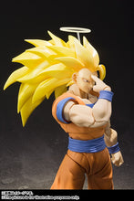 Load image into Gallery viewer, PRE-ORDER S.H.Figuarts Super Saiyan 3 Son Goku (reissue) Dragon Ball Z