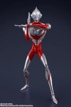 Load image into Gallery viewer, PRE-ORDER S.H.Figuarts Ultraman & Emi Ultraman Rising