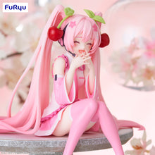 Load image into Gallery viewer, PRE-ORDER Sakura Miku: 2023 Smile Ver. Noodle Stopper Figure Vocaloid