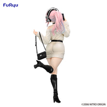 Load image into Gallery viewer, PRE-ORDER Super Sonico Trio-Try-iT Figure Winter Memory ver.