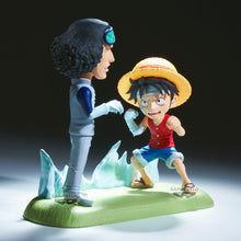 Load image into Gallery viewer, PRE-ORDER World Collectable Figure Log Stories Monkey D. Luffy vs. Kuzan One Piece