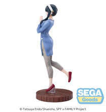 Load image into Gallery viewer, PRE-ORDER Yor Forger Luminasta Figure Season 1 Cours 2 Ending Coordination ver. Spy x Family