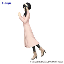 Load image into Gallery viewer, PRE-ORDER Yor Forger Trio Try It Figure Spy x Family