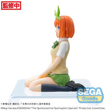 Load image into Gallery viewer, PRE-ORDER Yotsuba Nakano Premium Perching Figure The Quintessential Quintuplets