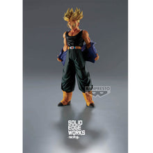 Load image into Gallery viewer, PRE-ORDER Super Saiyan Trunks - Dragon Ball Z: Solid Edge Works Vol. 9