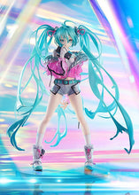 Load image into Gallery viewer, PRE-ORDER 1/7 Scale Hatsune Miku with SOLWA Character Vocal Series 01 Hatsune Mik