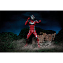 Load image into Gallery viewer, PRE-ORDER Akai Daichi No Chikara Ultraman Dyna Hero's Brave Statue Figure (Ver B)