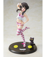 Load image into Gallery viewer, PRE-ORDER 1/7 Scale Megumin Hoodie Look Chomusuke ver. Kono Subarashii Sekai Ni Syukufuku Wu