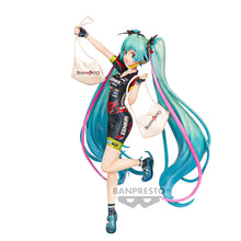 Load image into Gallery viewer, PRE-ORDER Hatsune Miku Banpresto Chronicle Racing Ver. EST Print & Hair (Racing Miku -2019!) Team Ukyo Cheering Ver.