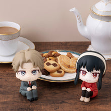 Load image into Gallery viewer, PRE-ORDER Look Up Loid Forger & Yor Forger SpyxFamily