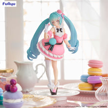 Load image into Gallery viewer, PRE-ORDER Hatsune Miku - Exceed Creative Figure - SweetSweets Series Macaroon