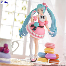 Load image into Gallery viewer, PRE-ORDER Hatsune Miku - Exceed Creative Figure - SweetSweets Series Macaroon