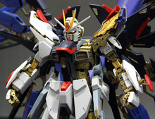 Load image into Gallery viewer, PRE-ORDER PG 1/60 Strike Freedom Gundam Mobile Suit Gundam SEED Destiny Model Kit
