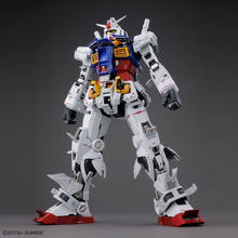 Load image into Gallery viewer, PRE-ORDER Bandai PG Unleashed 1/60 RX-78-2 Gundam Model Kit (Mar 2023 Re-offer)