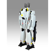 Load image into Gallery viewer, PRE-ORDER Shogun Warriors Robotech 24" Retro Figure (Limited Edition)