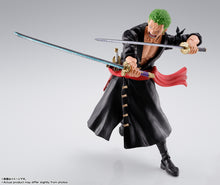 Load image into Gallery viewer, PRE-ORDER S.H Figuarts Ronoroa Zoro (The Raid On Onigashima) One Piece