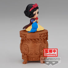 Load image into Gallery viewer, PRE-ORDER Q Posket Snow White Stories Disney Characters Country Style (Ver. A)