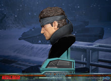 Load image into Gallery viewer, PRE-ORDER Metal Gear Solid – Solid Snake Life-Size Bust (Standard Edition)