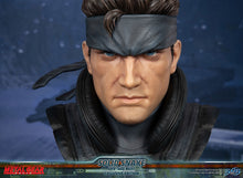 Load image into Gallery viewer, PRE-ORDER Metal Gear Solid – Solid Snake Life-Size Bust (Standard Edition)