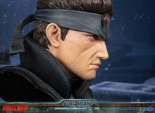 Load image into Gallery viewer, PRE-ORDER Metal Gear Solid – Solid Snake Life-Size Bust (Standard Edition)