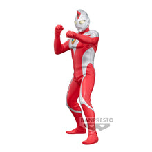 Load image into Gallery viewer, PRE-ORDER Akai Daichi No Chikara Ultraman Dyna Hero's Brave Statue Figure (Ver A)