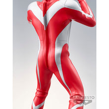 Load image into Gallery viewer, PRE-ORDER Akai Daichi No Chikara Ultraman Dyna Hero's Brave Statue Figure (Ver A)