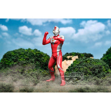 Load image into Gallery viewer, PRE-ORDER Akai Daichi No Chikara Ultraman Dyna Hero's Brave Statue Figure (Ver A)