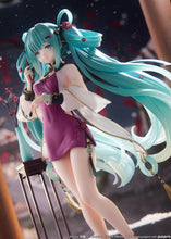 Load image into Gallery viewer, PRE-ORDER 1/7 Scale Hatsune Miku (Chinese New Year 2023 Ver.)