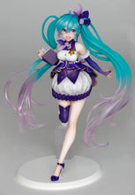 Load image into Gallery viewer, PRE-ORDER Hatsune Miku Figure 3rd season Winter ver. (Re-offer)