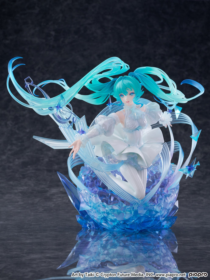 PRE-ORDER 1/7 Scale Hatsune Miku Crystal Dress Ver. Figure Character Vocal Series 01: Hatsune Miku
