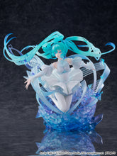 Load image into Gallery viewer, PRE-ORDER 1/7 Scale Hatsune Miku Crystal Dress Ver. Figure Character Vocal Series 01: Hatsune Miku
