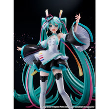 Load image into Gallery viewer, PRE-ORDER 1/7 Scale Hatsune Miku HATSUNE MIKU EXPO 10th Anniversary ver. Character Vocal Series 01: Hatsune Miku
