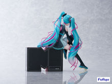 Load image into Gallery viewer, PRE-ORDER 1/7 Scale Hatsune Miku x MTV Vocaloid
