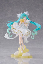 Load image into Gallery viewer, PRE-ORDER AMP+ Figure Hatsune Miku Birthday 2026 (Star Dreamy Ver.)
