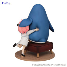 Load image into Gallery viewer, PRE-ORDER Anya Forger with Penguin Exceed Creative Figure Spy x Family
