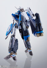 Load image into Gallery viewer, PRE-ORDER DX CHOGOKIN VF-31J Super Siegfried (Hayate Immelmann) Revival Ver. Macross
