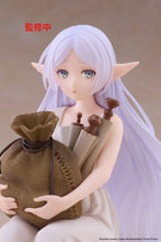 Load image into Gallery viewer, PRE-ORDER Desktop Cute Figure Frieren In Training Ver. Frieren Beyond Journey's End
