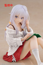 Load image into Gallery viewer, PRE-ORDER Elaina Desktop Cute Figure - Elaina Casual Clothes Ver. Renewal Wandering Witch: The Journey of Elaina
