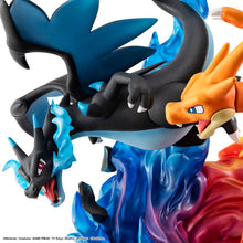 Load image into Gallery viewer, PRE-ORDER G.E.M.EX Series Mega Charizard X &amp; Mega Charizard Y (with gift) Pokemon

